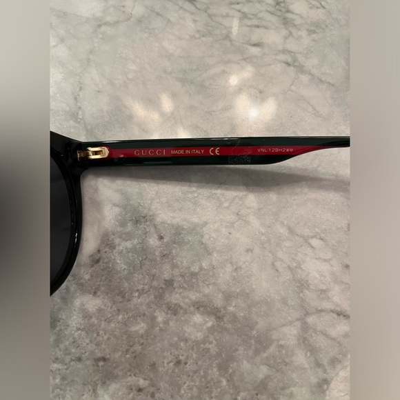 Gucci 55mm round sunglasses in black